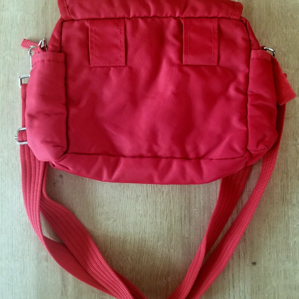Crossbody or Shoulder Convertible Bag Purse - Picture 4 of 8